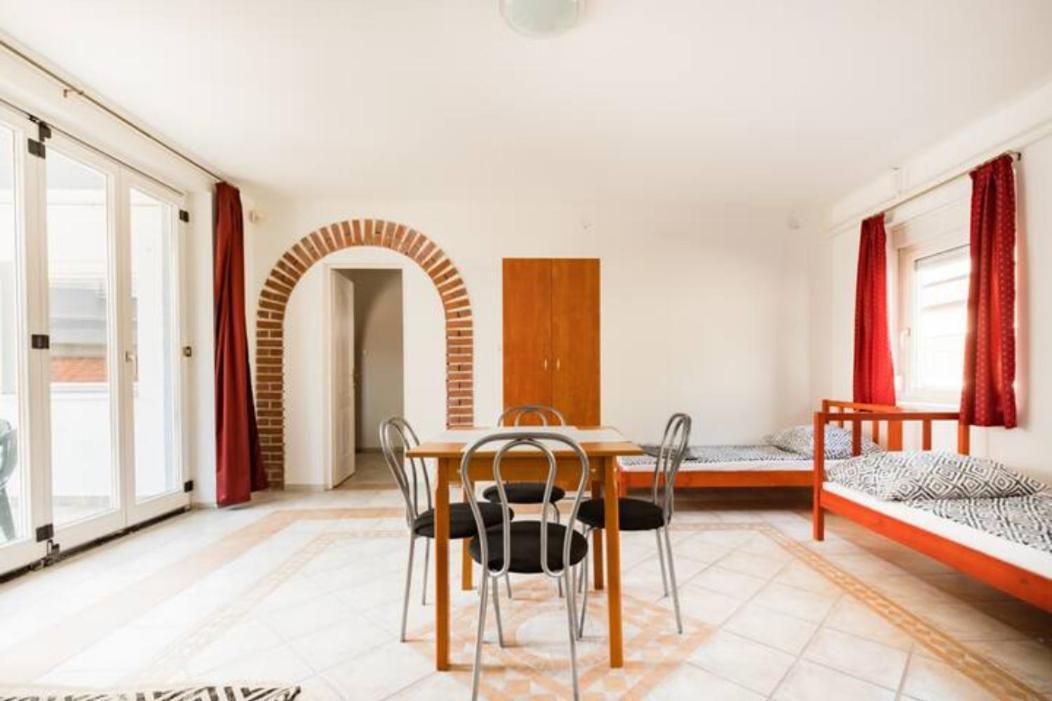 ケストヘイ Azure Houseアパートホテル エクステリア 写真